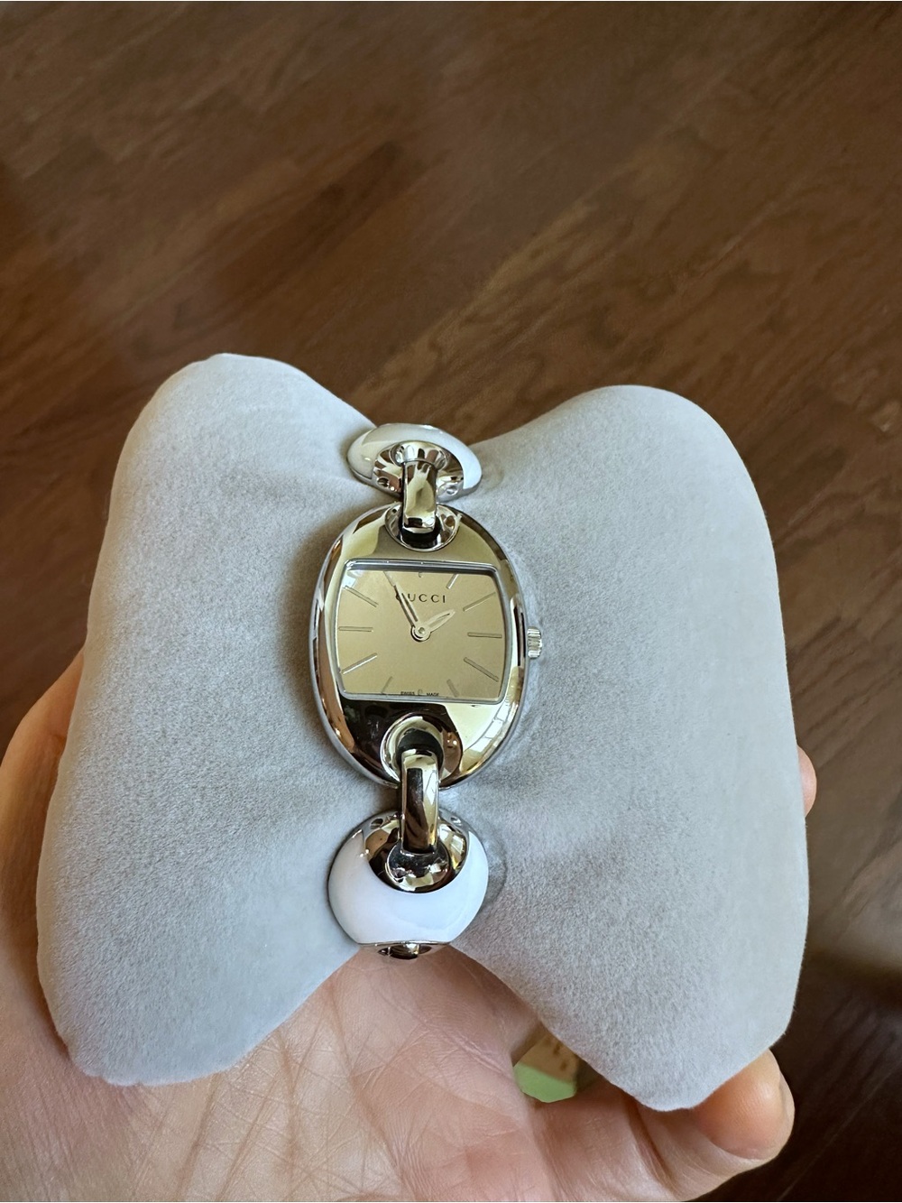 Gucci White Ceramic and Silver Women’s Link Bracelet Watch Excellent condition